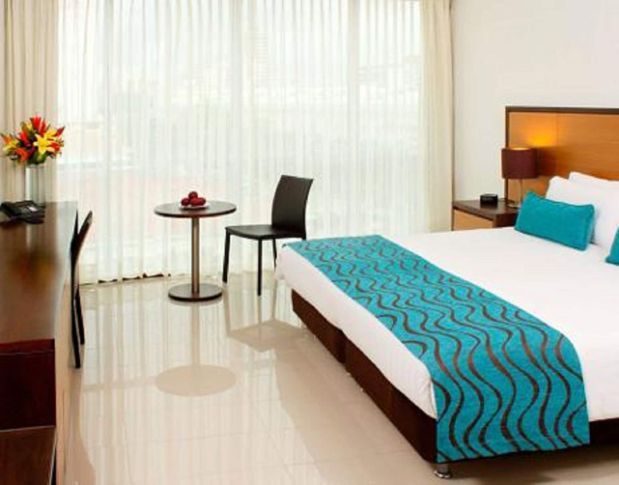 Estelar Alto Prado Barranquilla  Exterior photo A room at the hotel