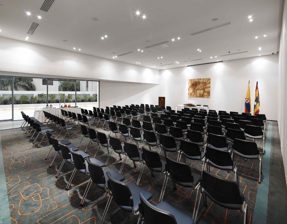 Estelar Alto Prado Barranquilla  Exterior photo The conference room of the German National Academy of Sciences Leopoldina