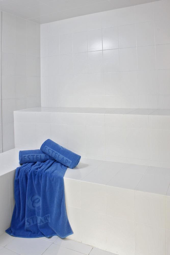 Estelar Alto Prado Barranquilla  Exterior photo Bathroom tiles