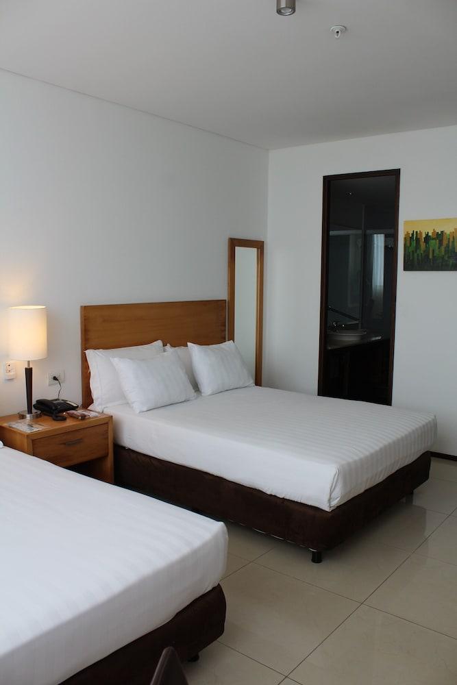 Estelar Alto Prado Barranquilla  Exterior photo A bedroom at the hotel