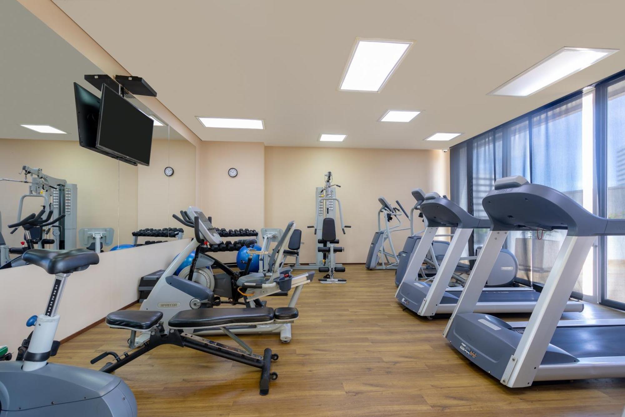 Estelar Alto Prado Barranquilla  Exterior photo The gym at the hotel